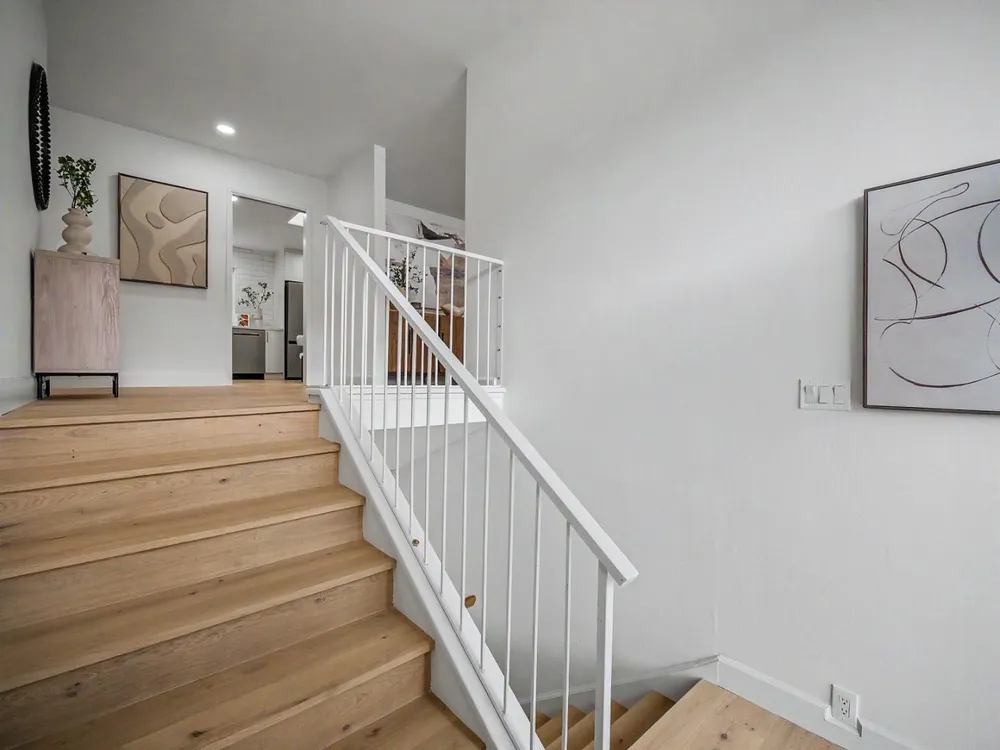 15 Bayview Dr, San Carlos, CA 94070