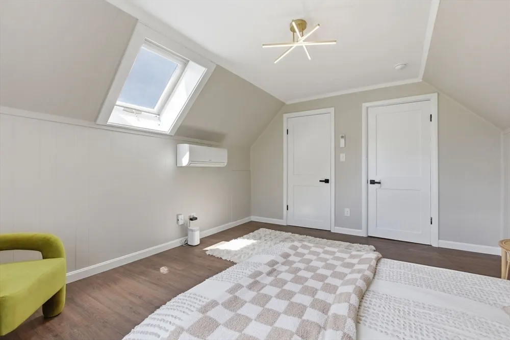 97 Trenton St, Melrose, MA 02176