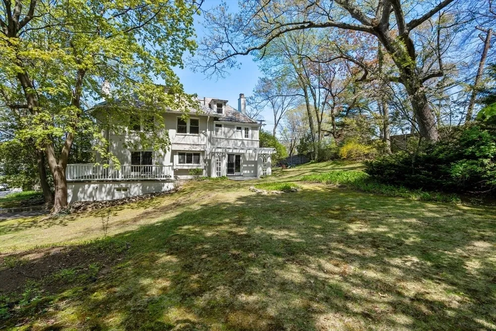 90 Hull St, Newton, MA 02460