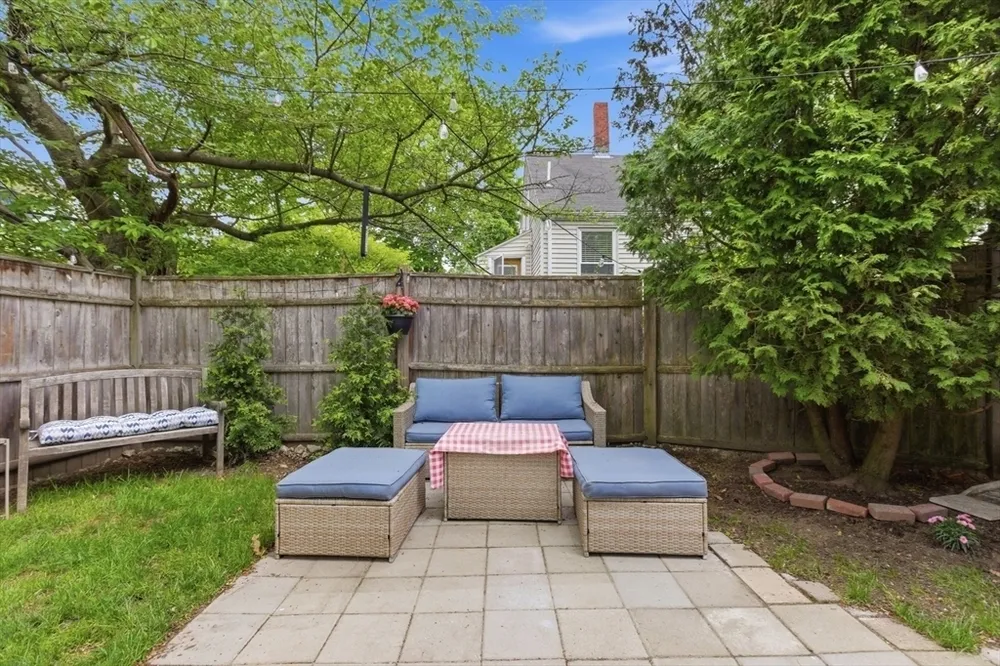 97 Trenton St, Melrose, MA 02176