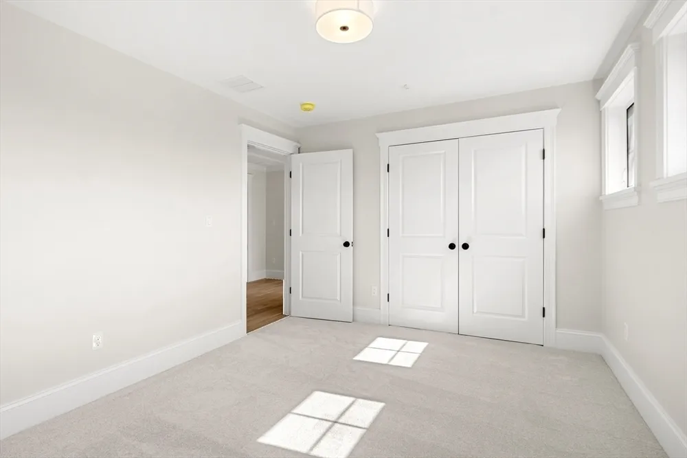 24 Fellows Rd, Ipswich, MA 01938