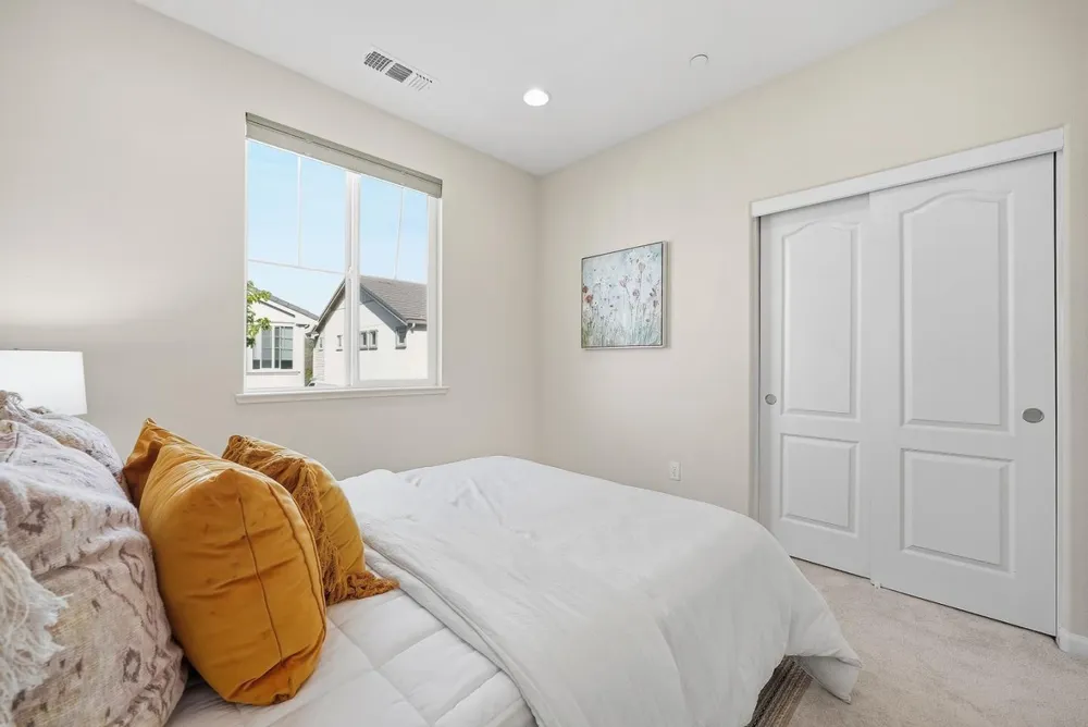7026 N Mariposa Ln, Dublin, CA 94568