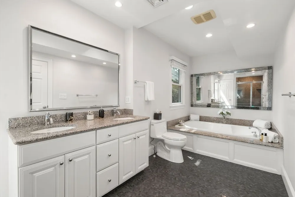 110 Avalon Rd, Newton, MA 02468