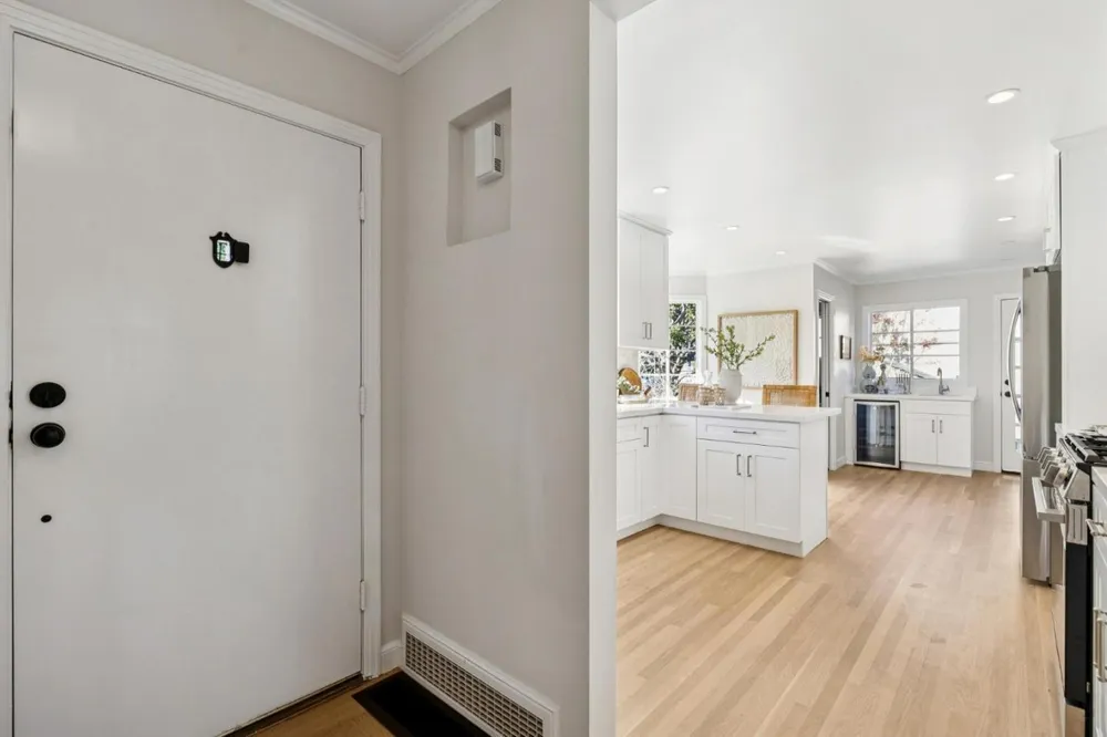 22 De Sabla Rd, San Mateo, CA 94402