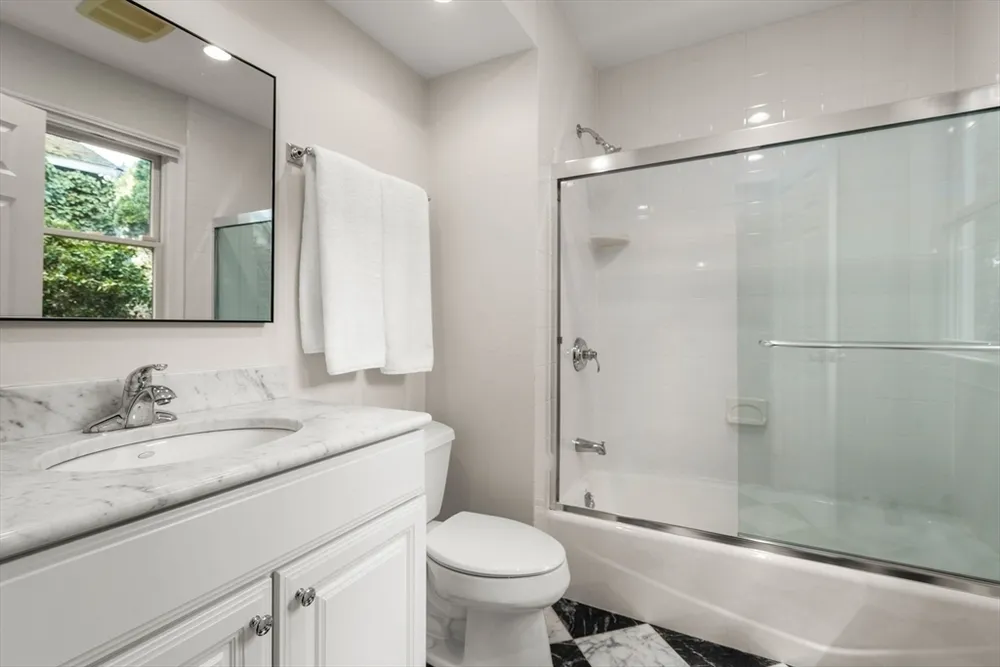 110 Avalon Rd, Newton, MA 02468