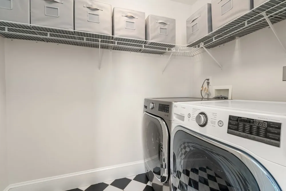 110 Avalon Rd, Newton, MA 02468