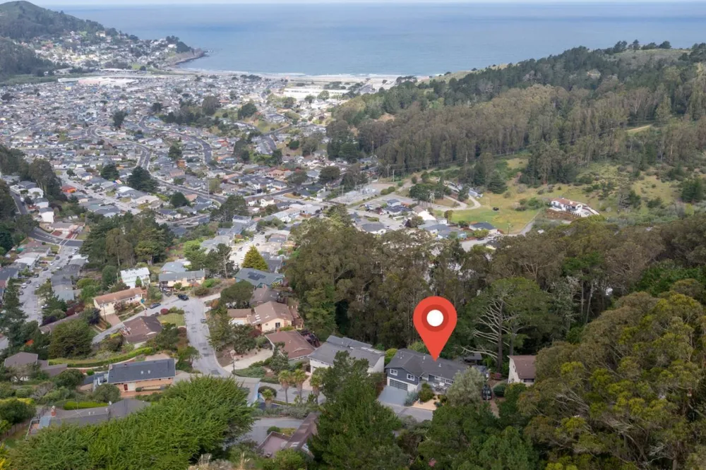 1159 Barcelona Dr, Pacifica, CA 94044