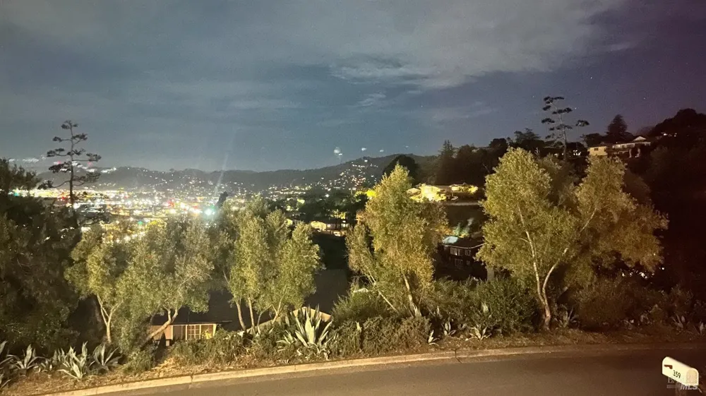 359 Via la Cumbre, Greenbrae, CA 94904