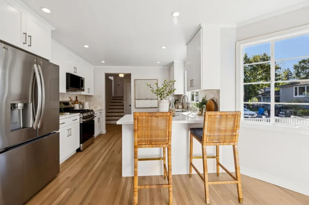 22 De Sabla Rd, San Mateo, CA 94402