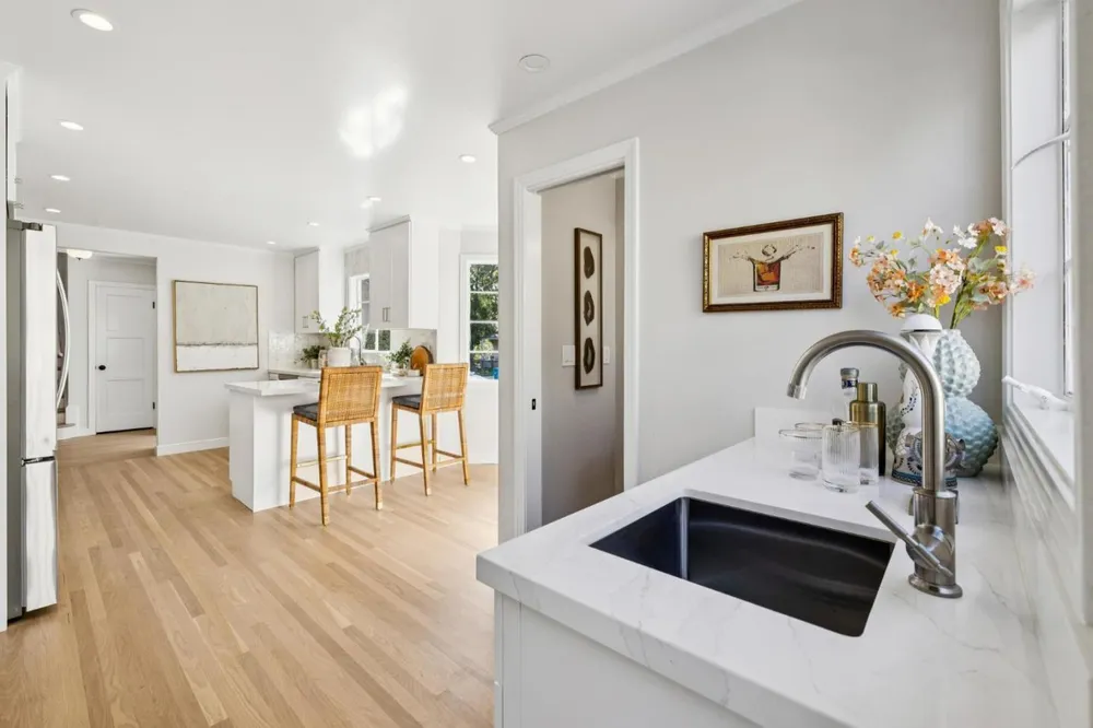 22 De Sabla Rd, San Mateo, CA 94402