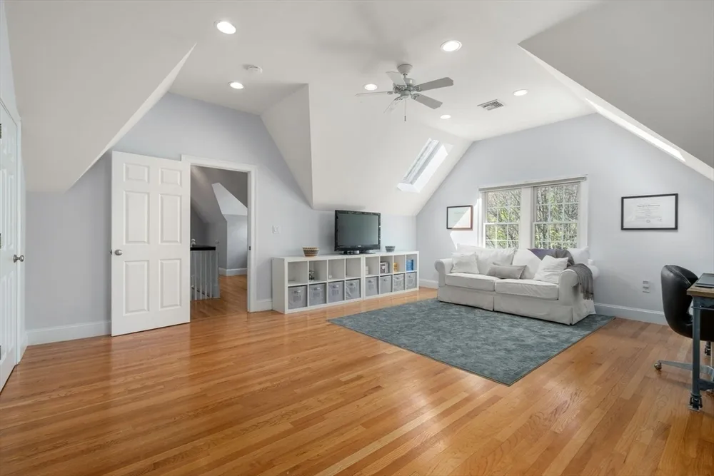 110 Avalon Rd, Newton, MA 02468