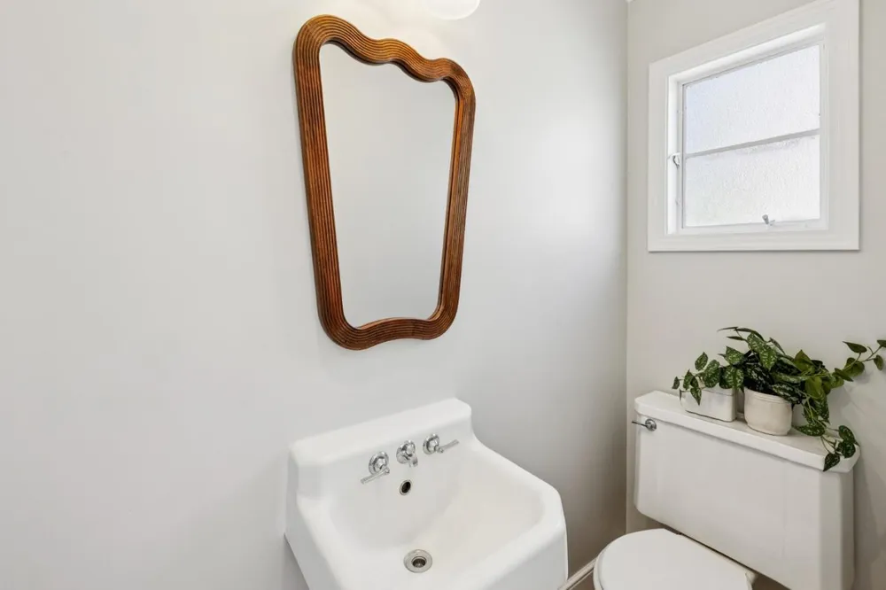 22 De Sabla Rd, San Mateo, CA 94402