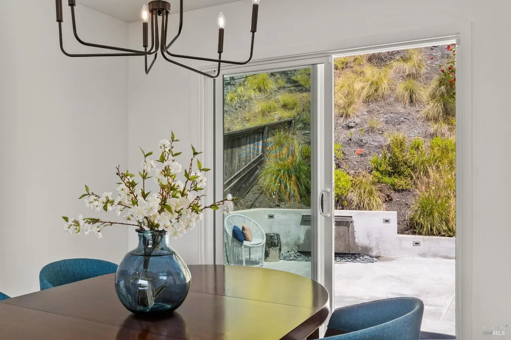 359 Via la Cumbre, Greenbrae, CA 94904