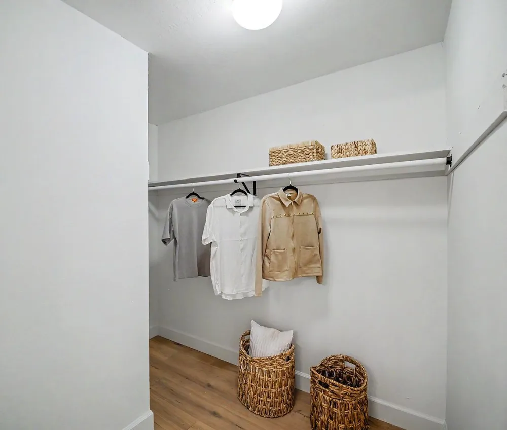 15 Bayview Dr, San Carlos, CA 94070