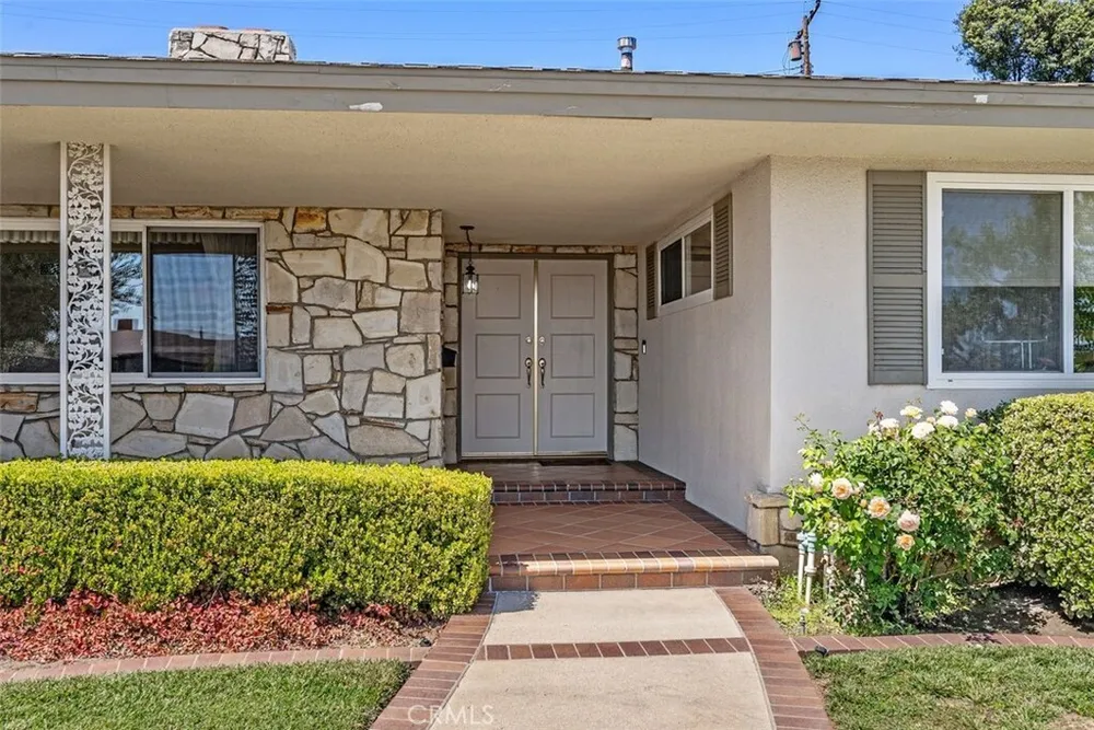 807 Dorothy Ln, Fullerton, CA 92831