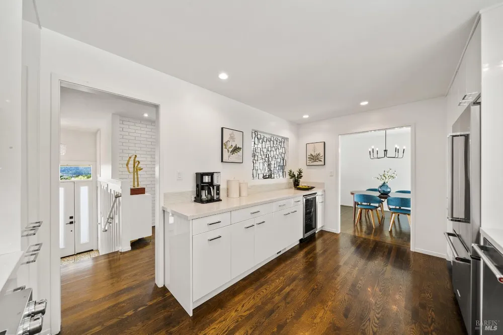 359 Via la Cumbre, Greenbrae, CA 94904