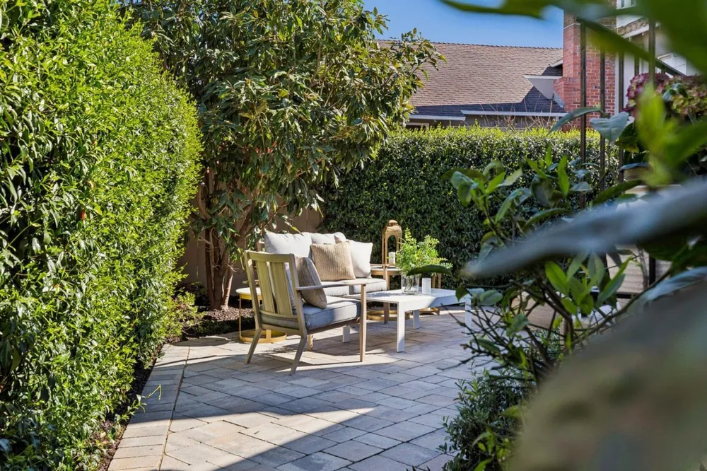 22 De Sabla Rd, San Mateo, CA 94402