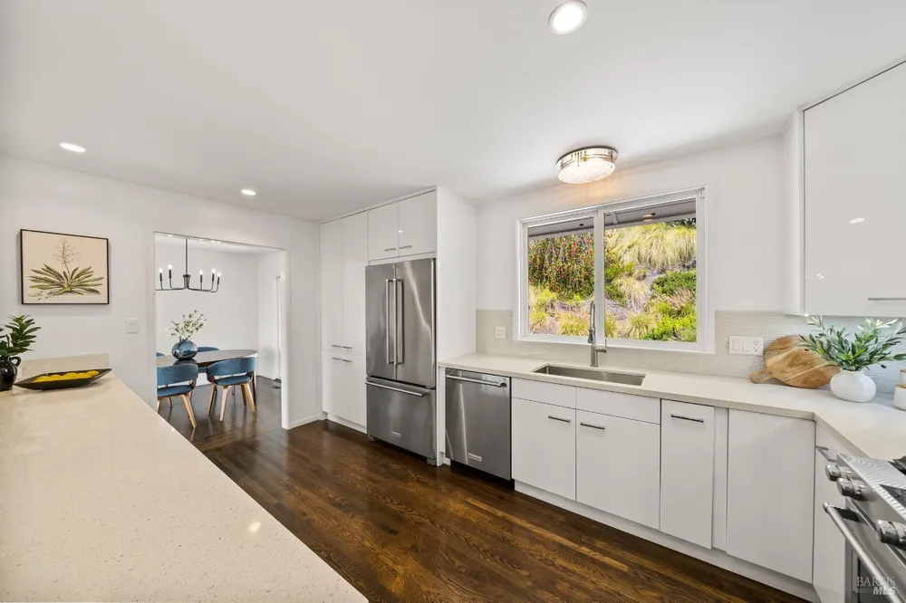 359 Via la Cumbre, Greenbrae, CA 94904