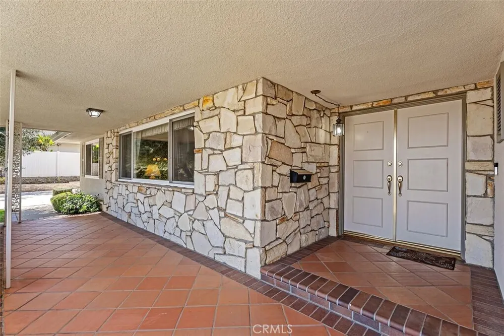 807 Dorothy Ln, Fullerton, CA 92831