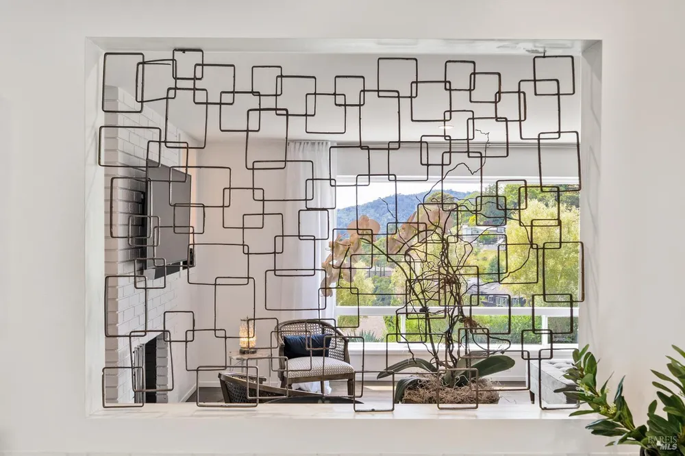 359 Via la Cumbre, Greenbrae, CA 94904