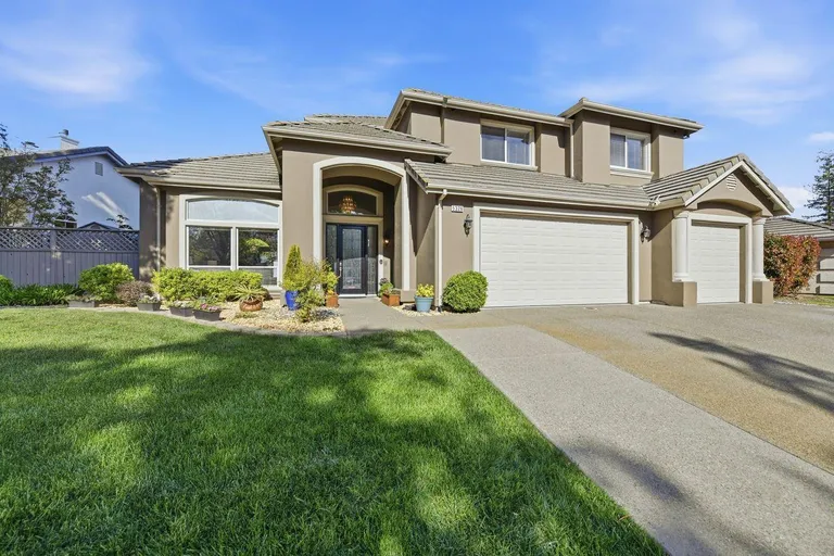 5326 Flyway Dr, Fair Oaks, CA 95628