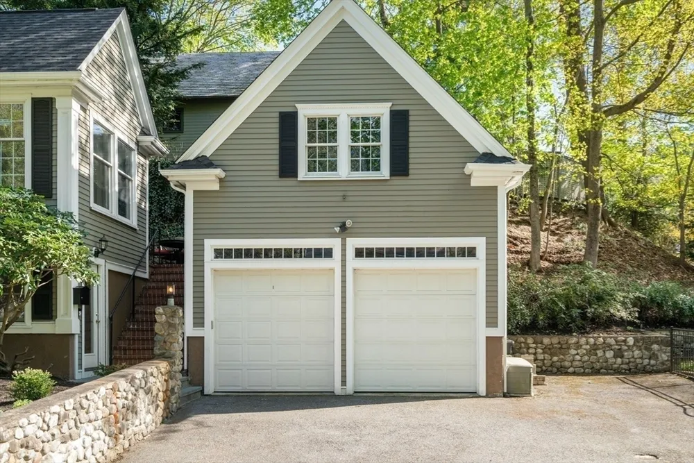 110 Avalon Rd, Newton, MA 02468