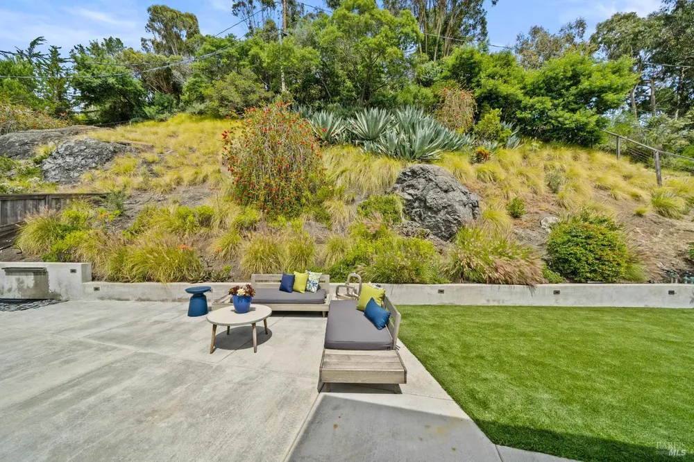 359 Via la Cumbre, Greenbrae, CA 94904