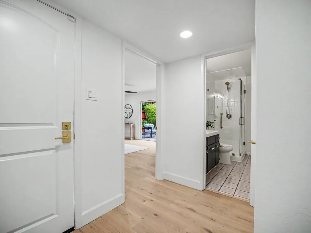 15 Bayview Dr, San Carlos, CA 94070