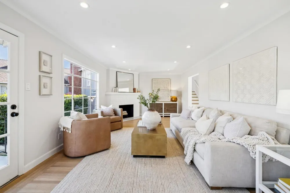 22 De Sabla Rd, San Mateo, CA 94402