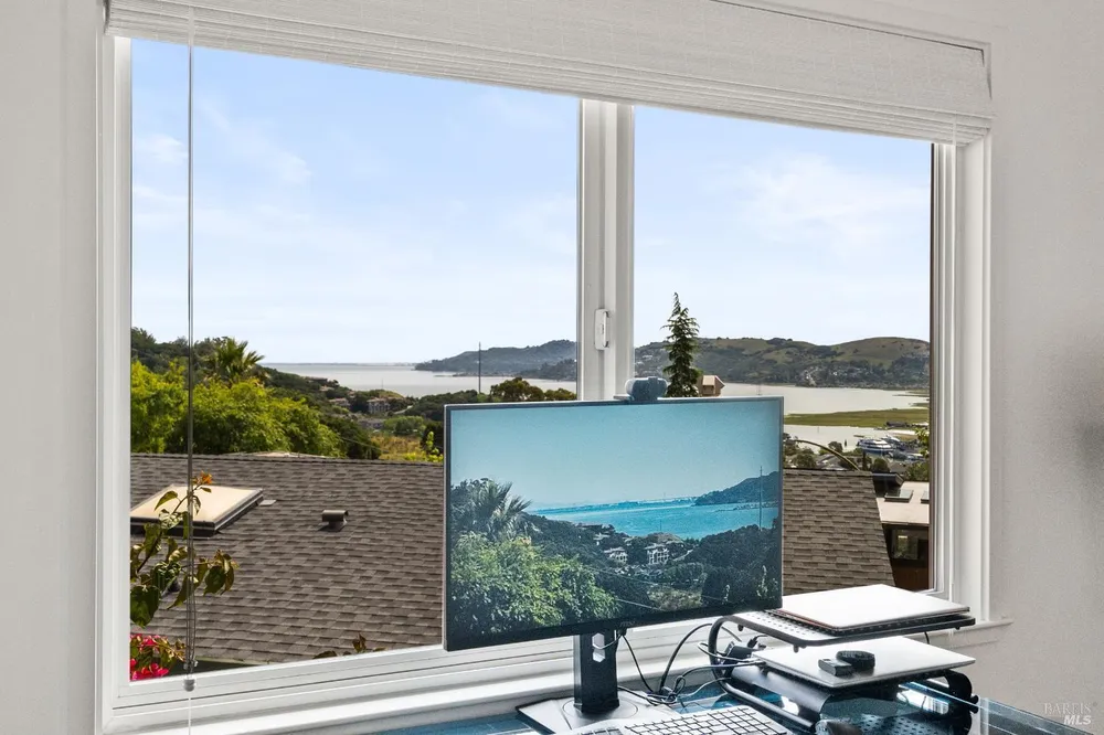 359 Via la Cumbre, Greenbrae, CA 94904