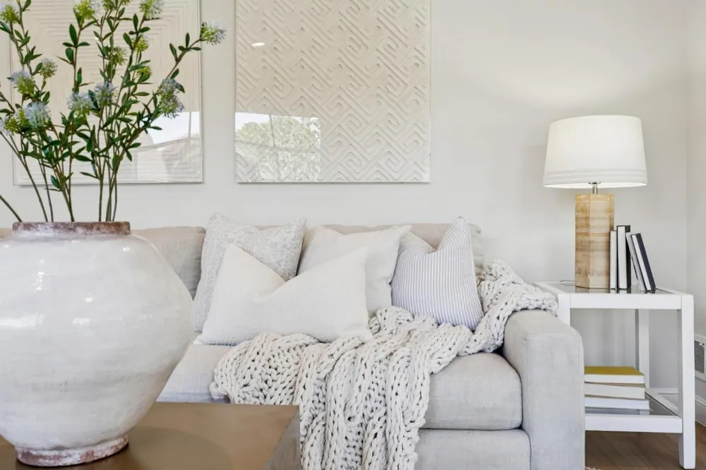 22 De Sabla Rd, San Mateo, CA 94402