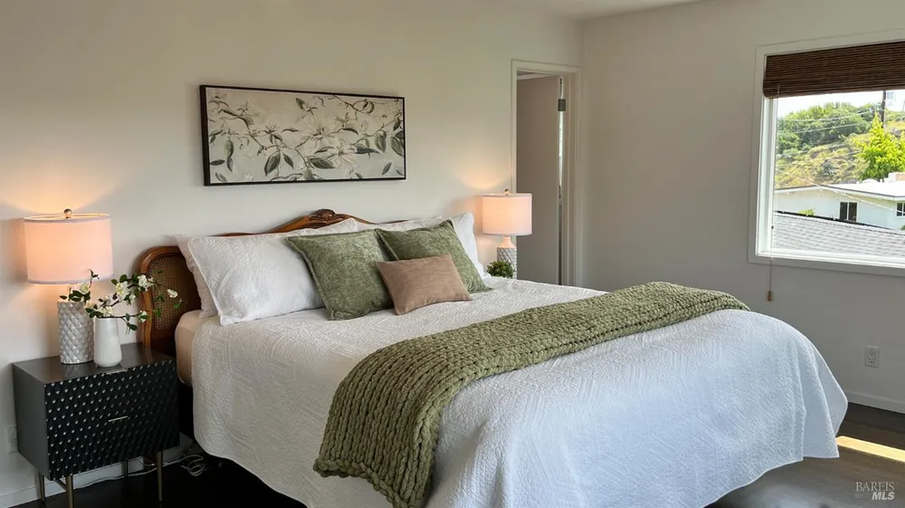 359 Via la Cumbre, Greenbrae, CA 94904