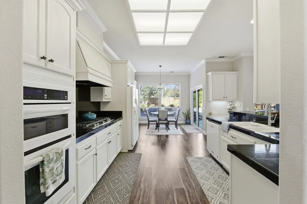 5326 Flyway Dr, Fair Oaks, CA 95628