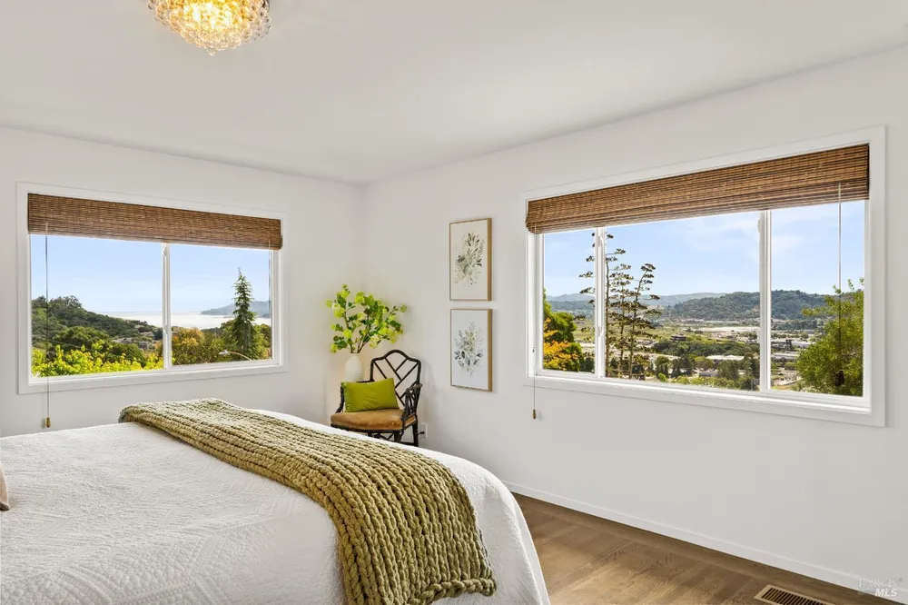 359 Via la Cumbre, Greenbrae, CA 94904