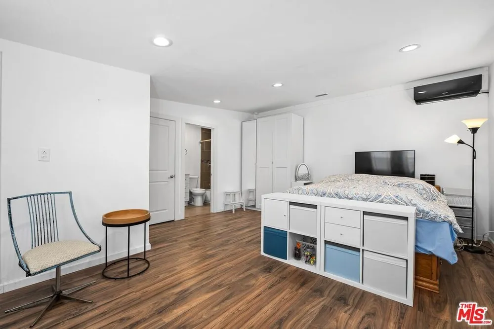 1627 W 38th St, South Los Angeles, CA 90062