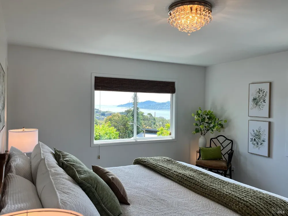 359 Via la Cumbre, Greenbrae, CA 94904