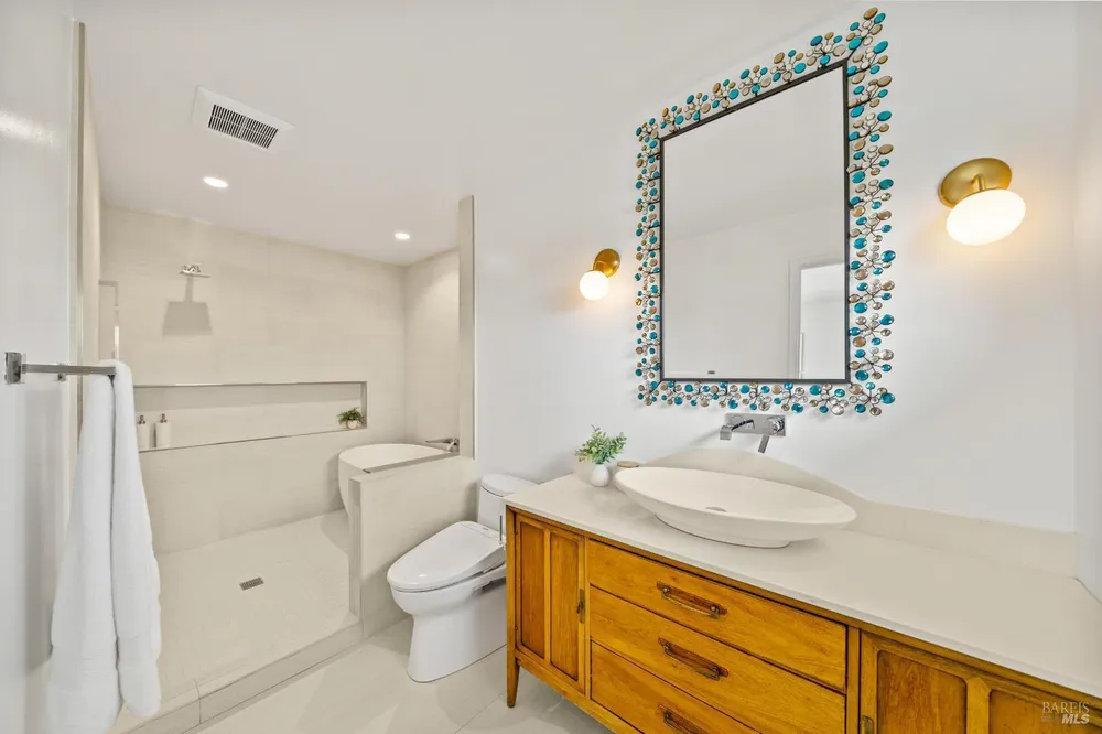 359 Via la Cumbre, Greenbrae, CA 94904