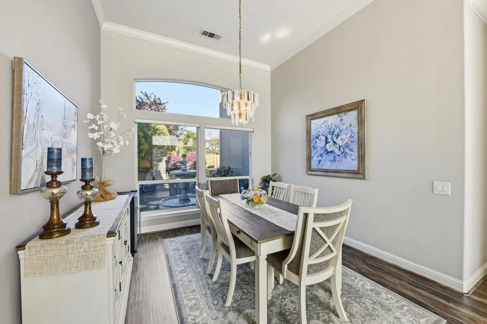 5326 Flyway Dr, Fair Oaks, CA 95628