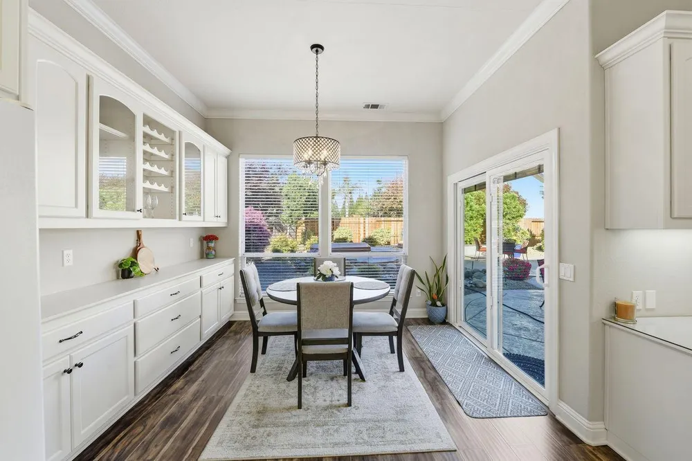 5326 Flyway Dr, Fair Oaks, CA 95628