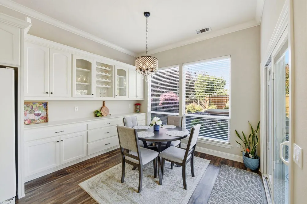 5326 Flyway Dr, Fair Oaks, CA 95628