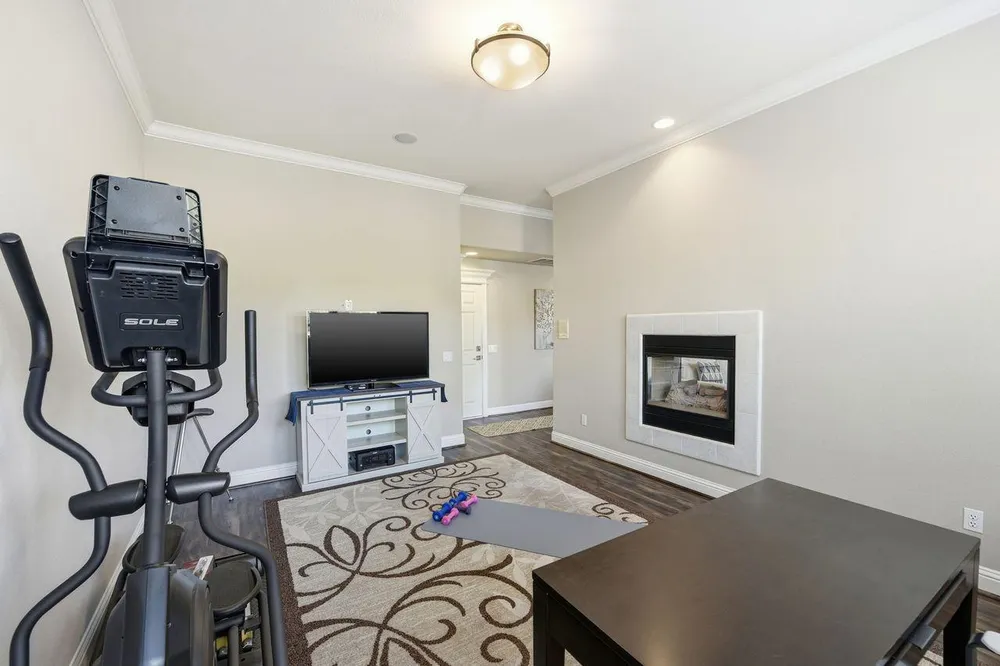 5326 Flyway Dr, Fair Oaks, CA 95628
