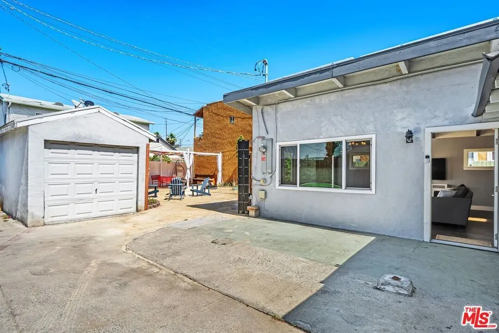 1627 W 38th St, South Los Angeles, CA 90062