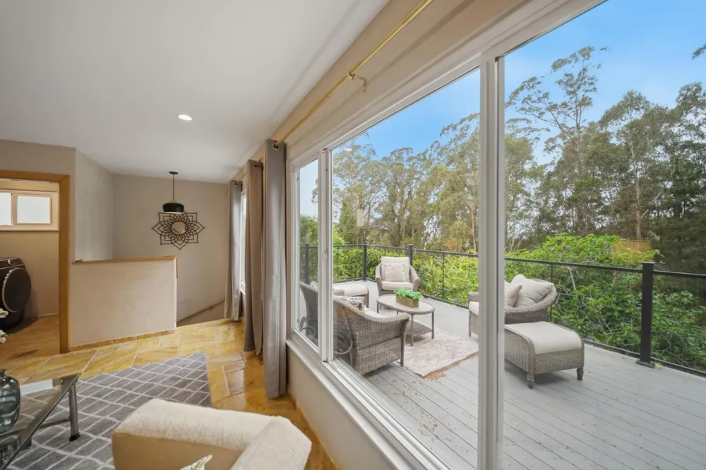 1159 Barcelona Dr, Pacifica, CA 94044
