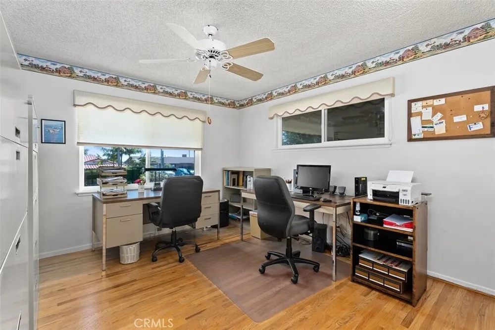 807 Dorothy Ln, Fullerton, CA 92831