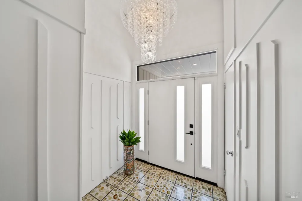 359 Via la Cumbre, Greenbrae, CA 94904