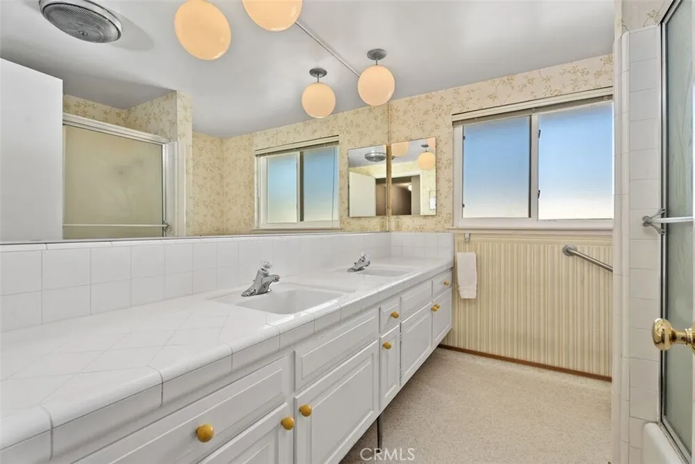 807 Dorothy Ln, Fullerton, CA 92831