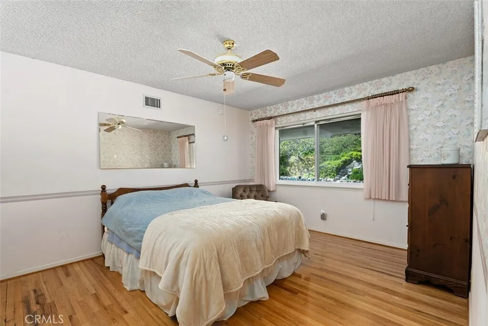 807 Dorothy Ln, Fullerton, CA 92831