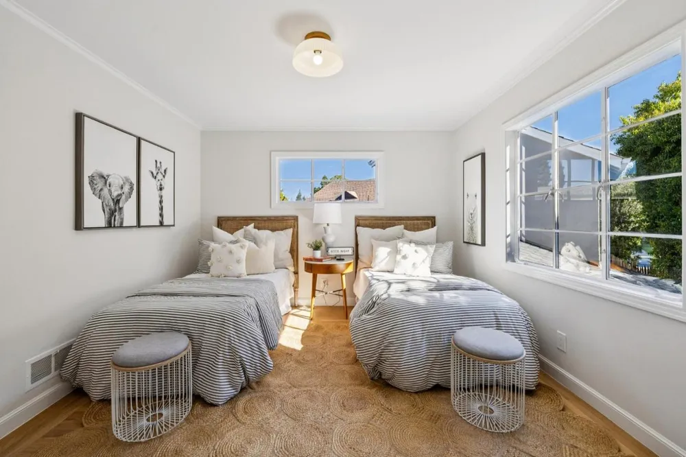 22 De Sabla Rd, San Mateo, CA 94402