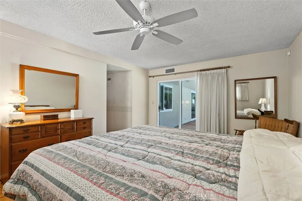 807 Dorothy Ln, Fullerton, CA 92831