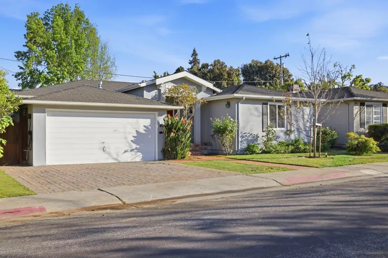 105 Louise Ln, San Mateo, CA 94403-3348